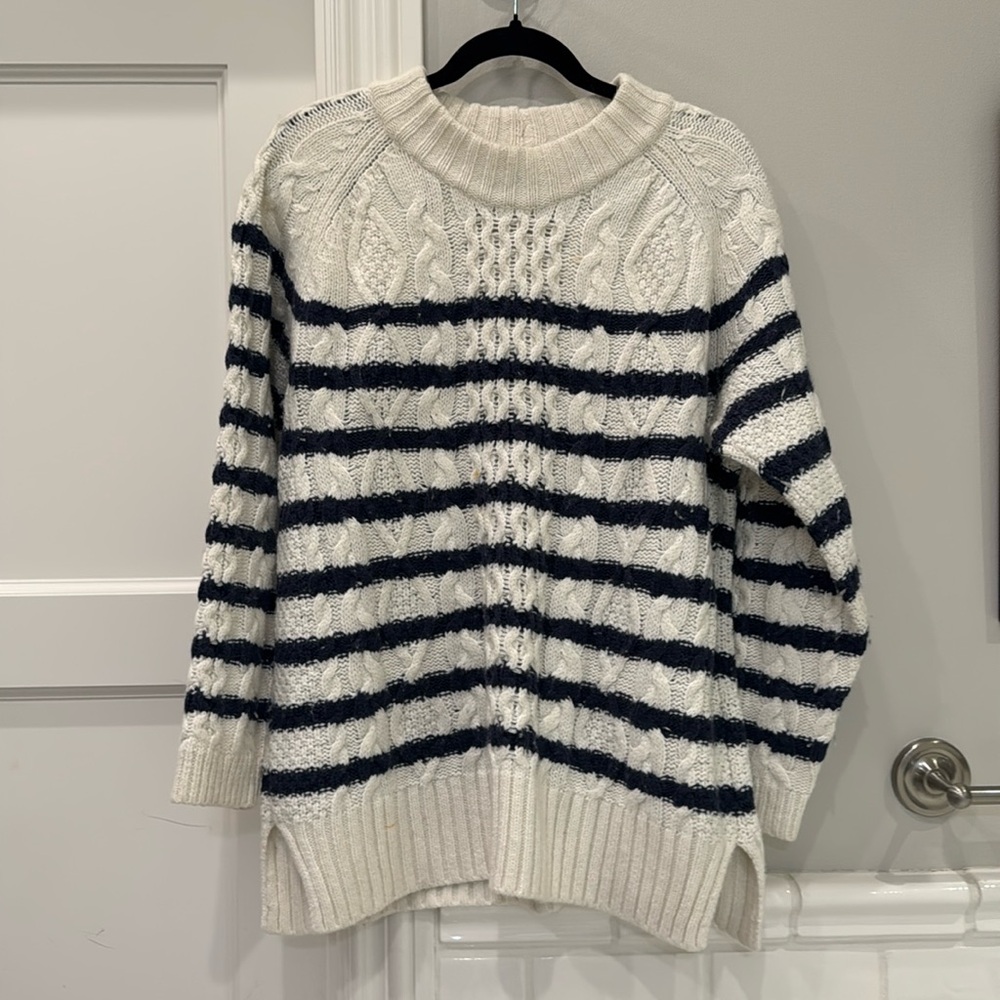 Madewell white & Navy blue striped sweater. Size Medium